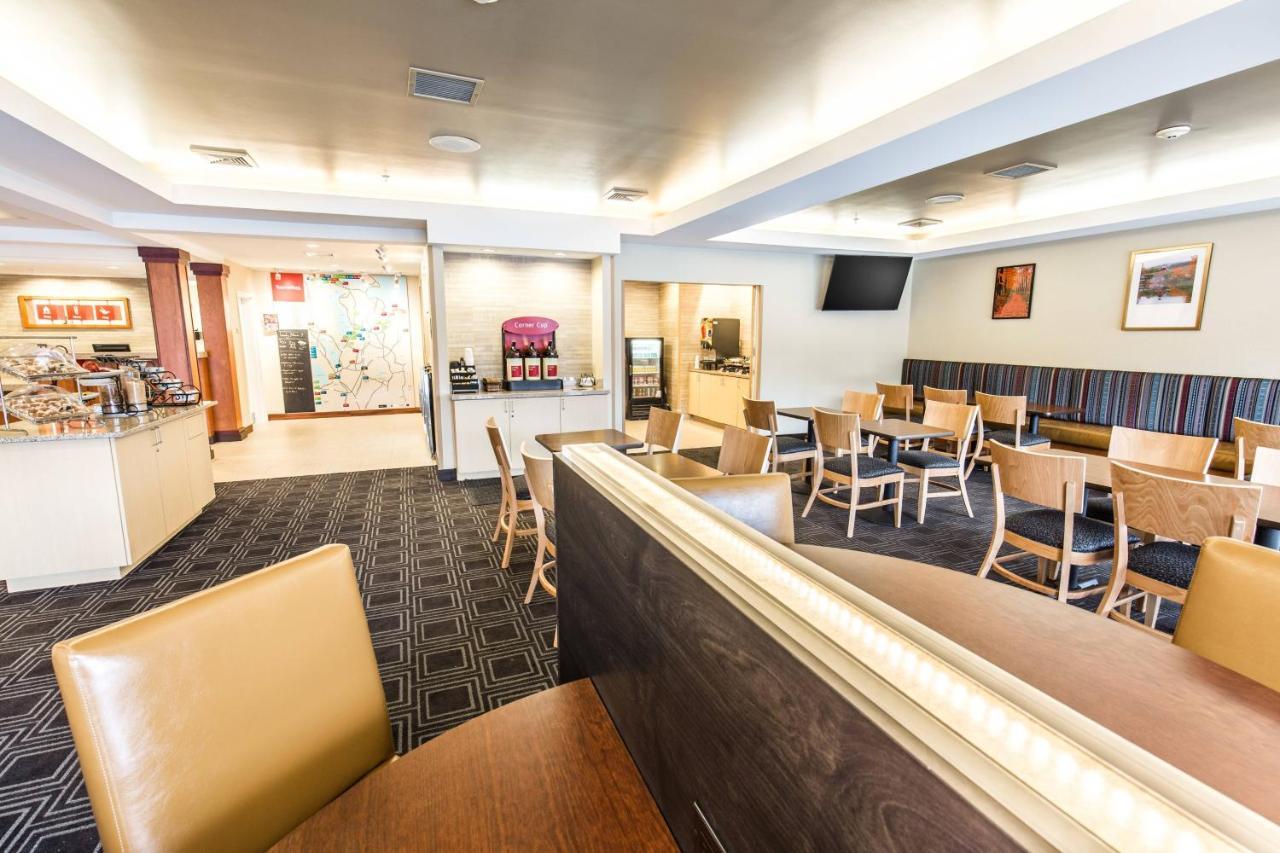 Hotel Towneplace By Marriott Gilford